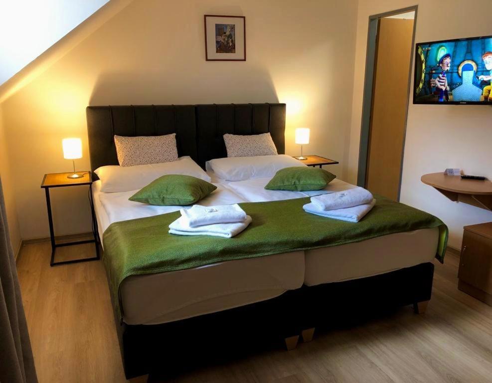Resort Valtberg - Depandance Valtice Eksteriør billede