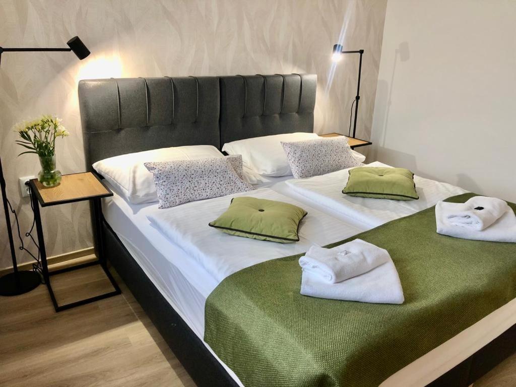 Resort Valtberg - Depandance Valtice Eksteriør billede
